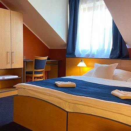 Hotel U Milina Exteriör bild