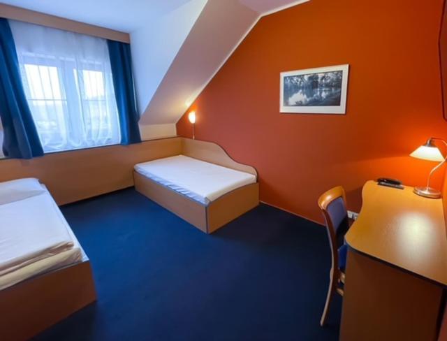 Hotel U Milina Exteriör bild